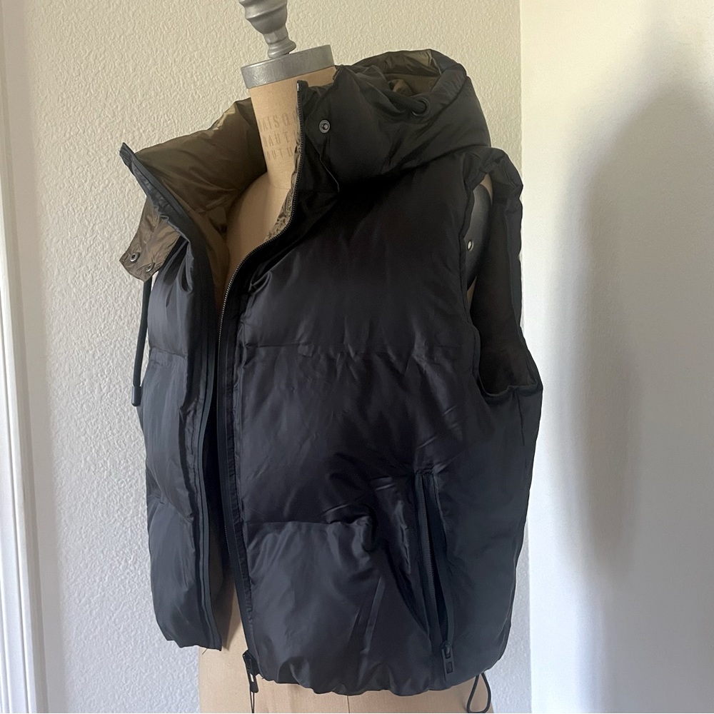NWT Rare Black & Taupe Puffer Vest - SOLD OUT in Stores!